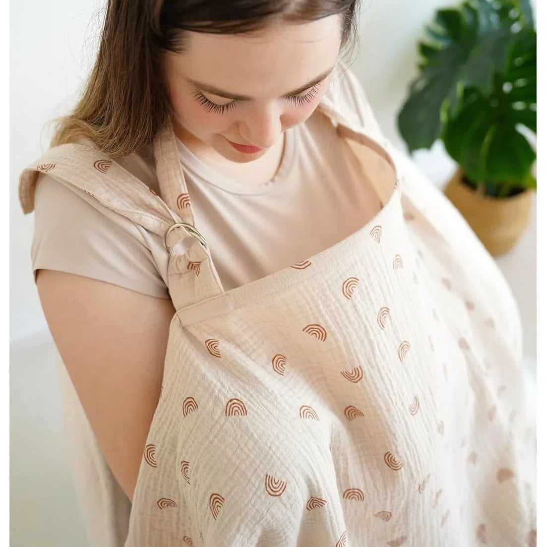 How to Use a Nursing Cover: A Simple, Honest Guide for New Moms